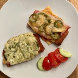 Toast überbacken, scharf, herzhaft und fruchtig